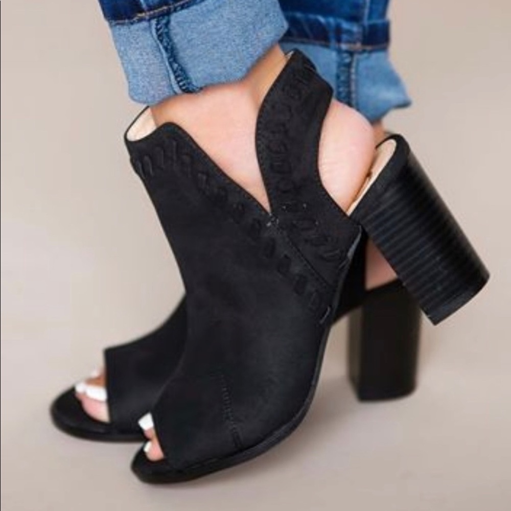 Ccocci Hazel Black Suede Open Toe Booties sz. 7